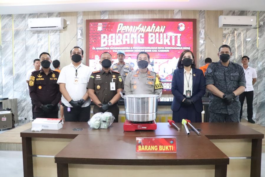 1.856 Kg Sabu Dimusnahkan Oleh Satresnarkoba Polres Karimun