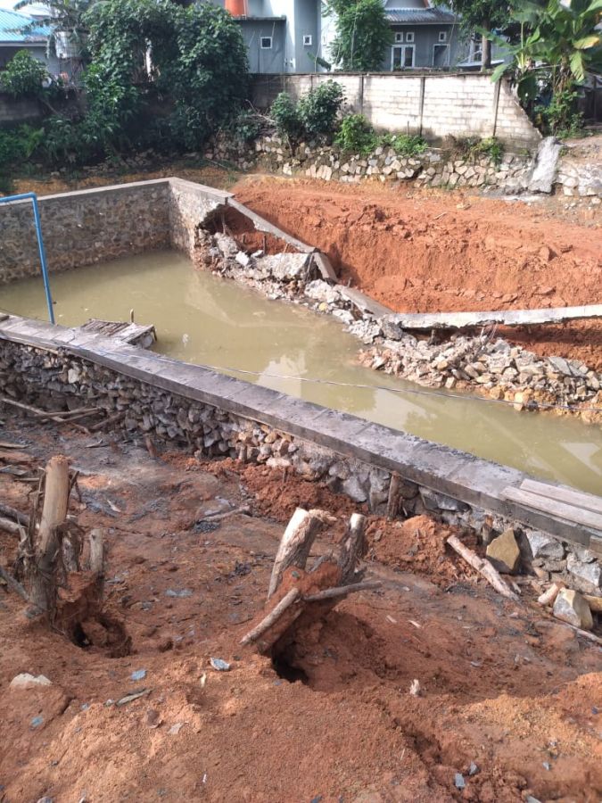 Belum Saja Diresmikan, Dinding Waduk SPAM di Kampung Tekojo Roboh