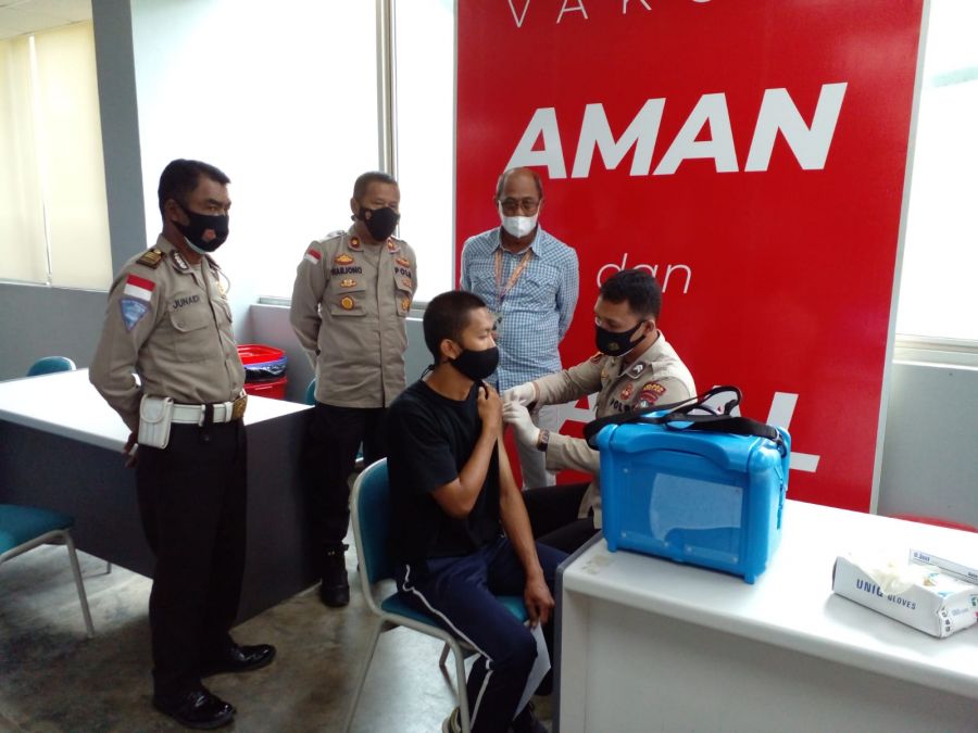 Bersama Kapolri, Polres Bintan Ikuti Vaksinasi Massal Serentak Seluruh Indonesia