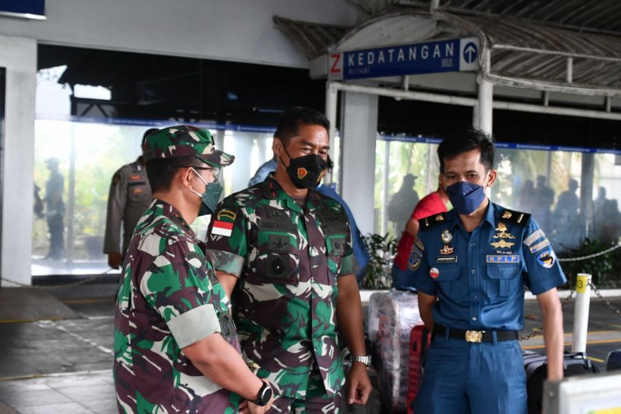 Dansatgassus Tinjau Langsung Kedatangan PMI di Pelabuhan Internasional Batam Center