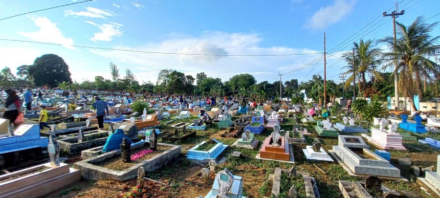 Jelang Ramadhan 1443 Hijriah, TPU Kijang Ramai Peziarah Kubur