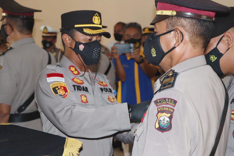 Kapolres Bintan Lantik Pejabat Baru dan Lepas Pejabat Lama dalam Upacara Sertijab