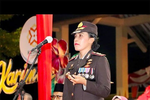 Kapolres Karimun Pimpin Taptu dan Pawai Obor HUT RI ke-81
