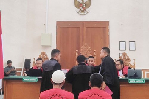 Kuasa Hukum Zairan-Bambang Minta Majelis Hakim Bebaskan Terdakwa 