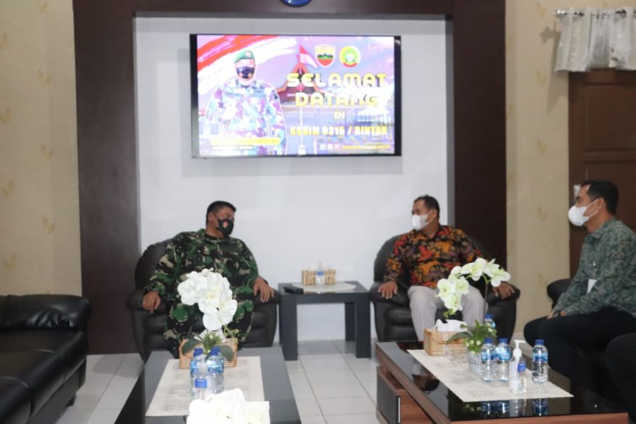 Kunjungan Silaturahmi, Dandim 0315 Sambut Hangat Ketua Bawaslu Bintan