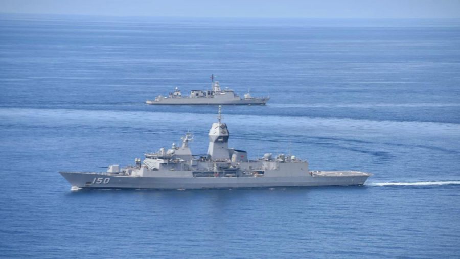 Menegangkan, Dua KRI TNI AL Berhadapan Langsung dengan Kapal Perang Australia di Laut Jawa