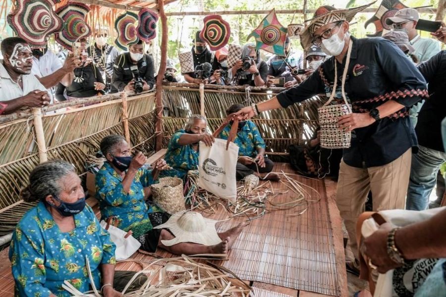 Menparekraf RI Harapkan Desa Wisata Arborek Mampu Buka Lapangan Kerja Lebih Luas