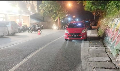 Parkir Memakan Badan Jalan, Pengelola Kopi Tiam Terancam Sanksi Hukum dan Denda