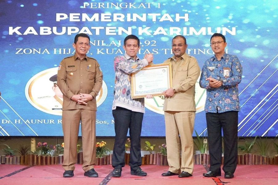 Pemkab Karimun Dapat Penghargaan Pelayanan Publik Terbaik dari Ombudsman RI