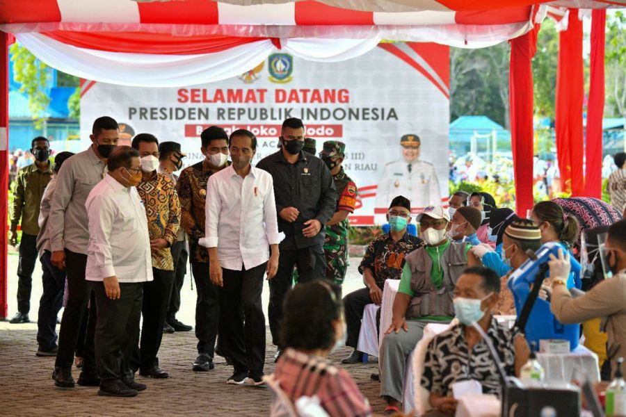 Polres Bintan Turut Andil Pelaksanaan Vaksinasi yang di Tinjau Presiden RI di Lagoi