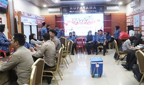 Sambut Hari Jadi Humas Polri ke-75, Jajaran Humas Polres Karimun Gelar Donor Darah