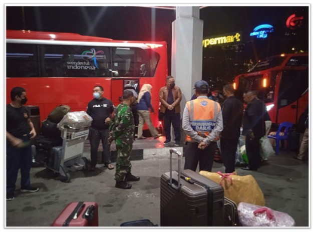 Tim Vaksinansi Mobil Gurindam 12 Berikan Vaksin Kepada 58 Orang PMI di Batam