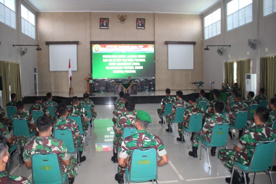 Tingkatkan Kedisiplinan Prajurit dan PNS, Korem 033/WP Gelar Penyuluhan Hukum