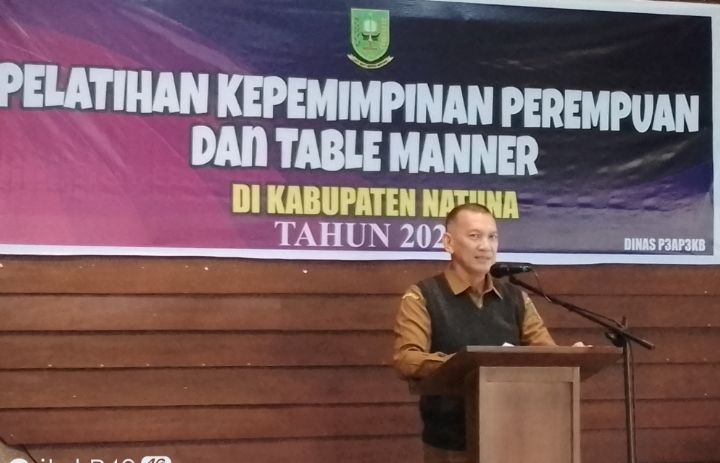 Wakil Bupati Natuna Rodhial Huda Buka kegiatan Pelatihan Kepemimpinan Perempuan Dan Table Manner