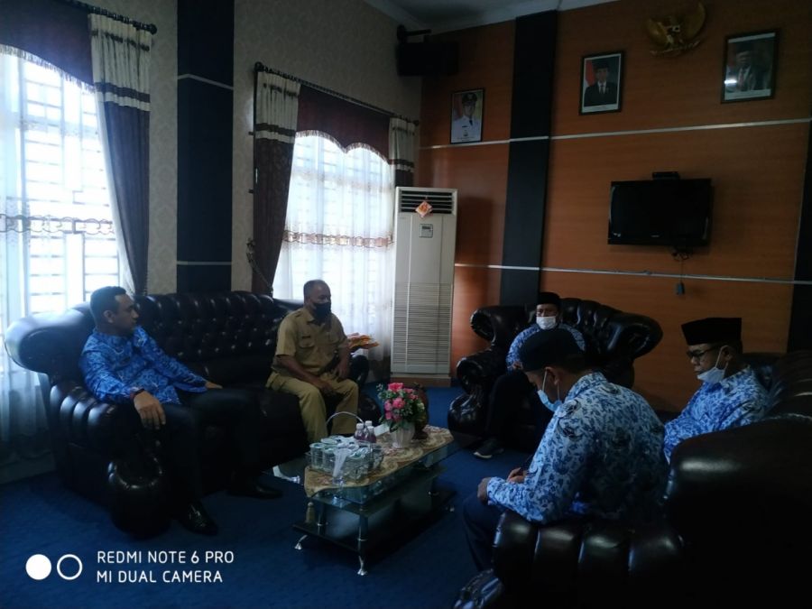 Zainal Nahra Jembatani Pengukuhan DMI dan IPHI Kecamatan Toapaya Bintan 2021-2026