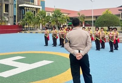 satlantas-polres-karimun-edukasi-pelajar-lewat-mural-dan-polisi-cilik